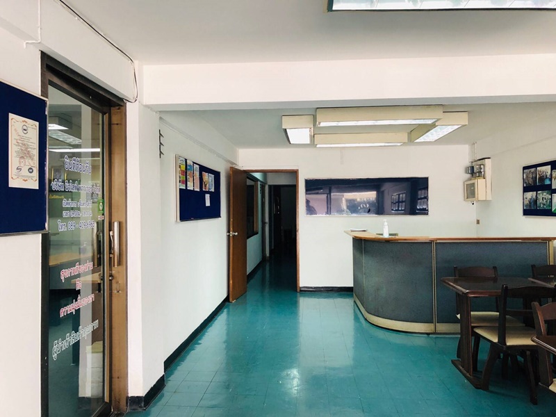 ขายอาคารพาณิชย์ 4.5 ชั้น ย่านรัชดา พื้นที่ 52 ตร.วา ขาย 35 ล้าน ลดเหลือ 25 ล้านบาท