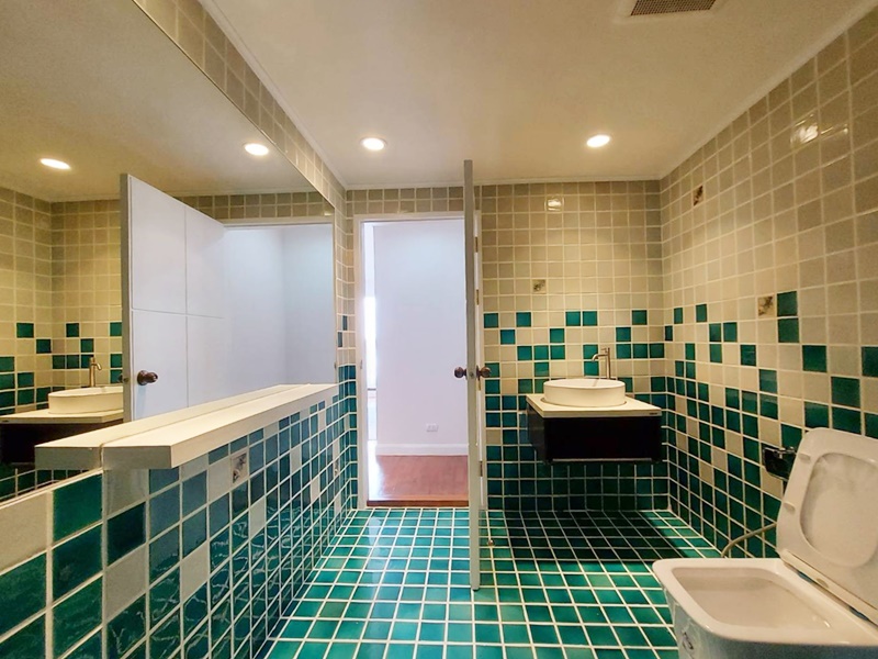 ขายคอนโด สเตท ทาวเวอร์ พื้นที่ 68.23 ตรม. 1 ห้องนอน ขาย 5.9 ล้านบาท