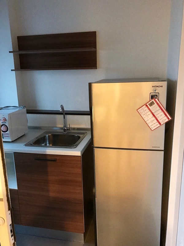 ขาย/ให้เช่า คอนโด เดอะ ทรี อินเตอร์เชนจ์ 23 ตร.ม. สตูดิโอ เช่า 8,000 บ/ด ขาย 2.5 ล.