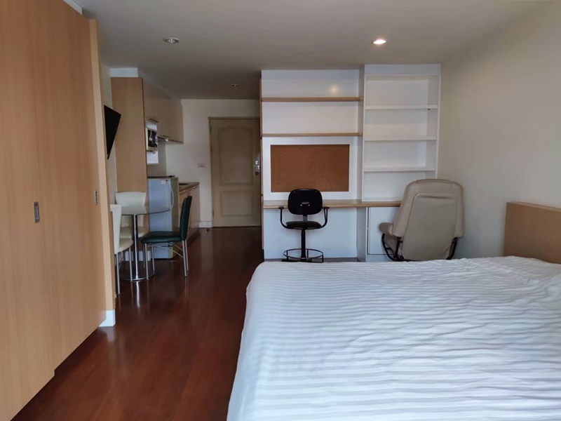 ขายคอนโด สีลมเทอเรส พื้นที่ 34 ตรม. สตูดิโอ ขาย 7 ล้านบาท