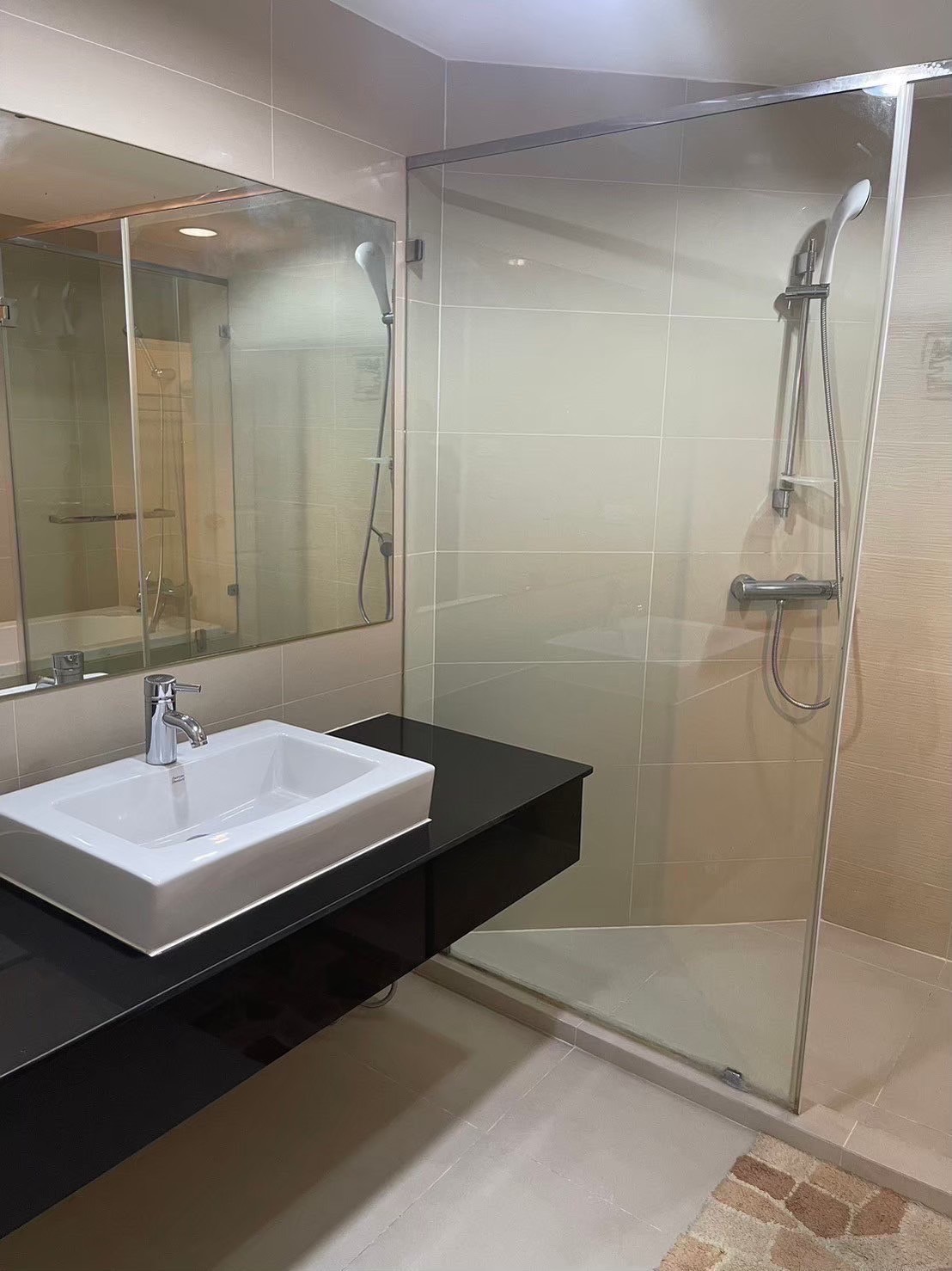 ให้เช่าคอนโด เบลล์ แกรนด์ พระราม 9 พื้นที่ 96 ตร.ม. 2 ห้องนอน