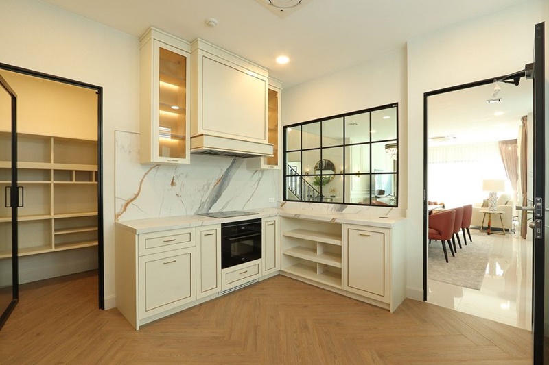 ให้เช่าบ้านเดี่ยว 2 ชั้น ย่านสะพานสูง 111 ตรว. 4 ห้องนอน เช่า 320,000 บาท/เดือน