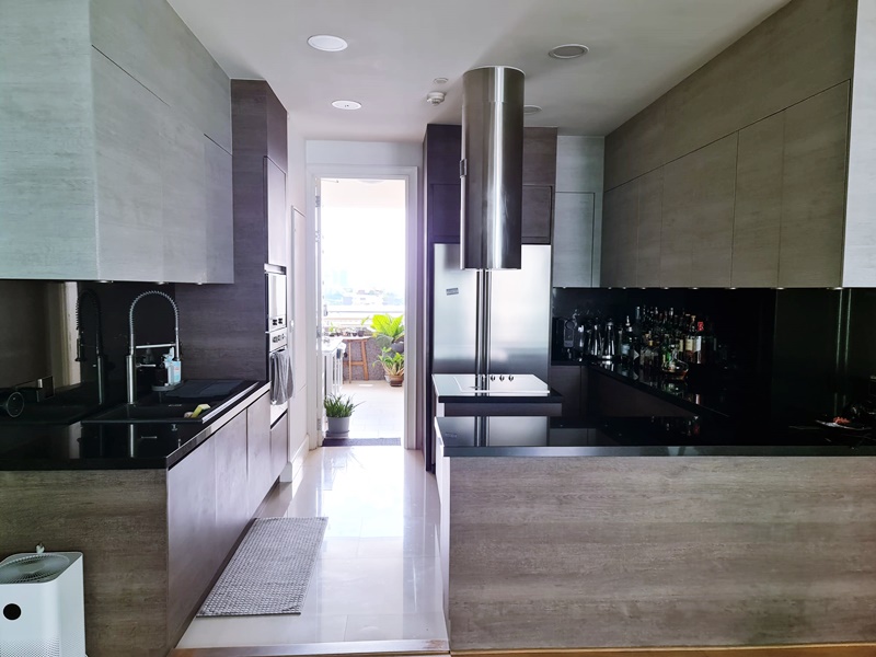 ให้เช่าคอนโด รอย์ช ไพรเวท เรสซิเดนซ์ส พื้นที่ 178 ตรม. 3 ห้องนอน เช่า 150,000 บ/ด