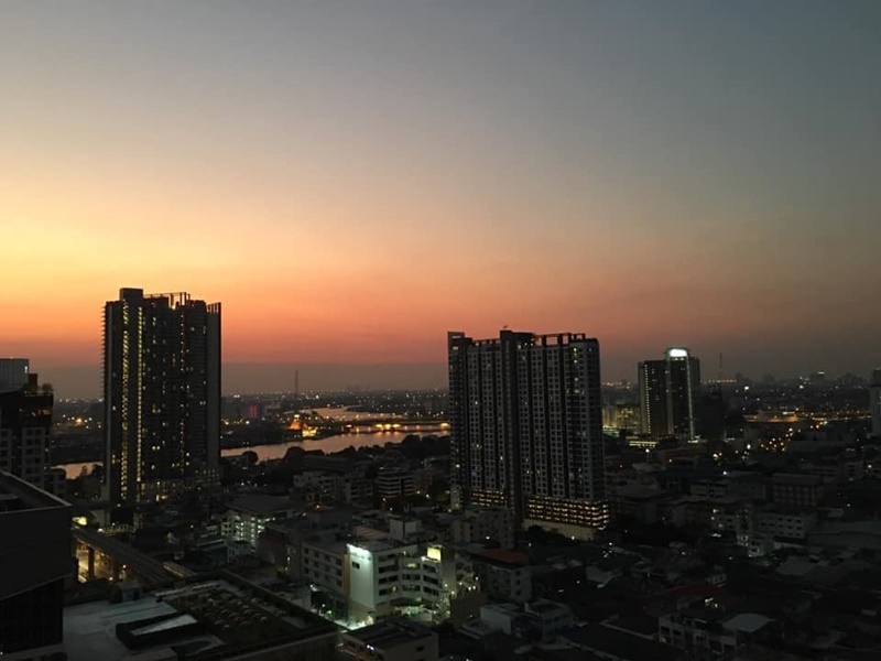 ให้เช่าคอนโด เดอะ ทรี อินเตอร์เชนจ์ พื้นที่ 31 ตร.ม. สตูดิโอ เช่า 9,500 บ/ด