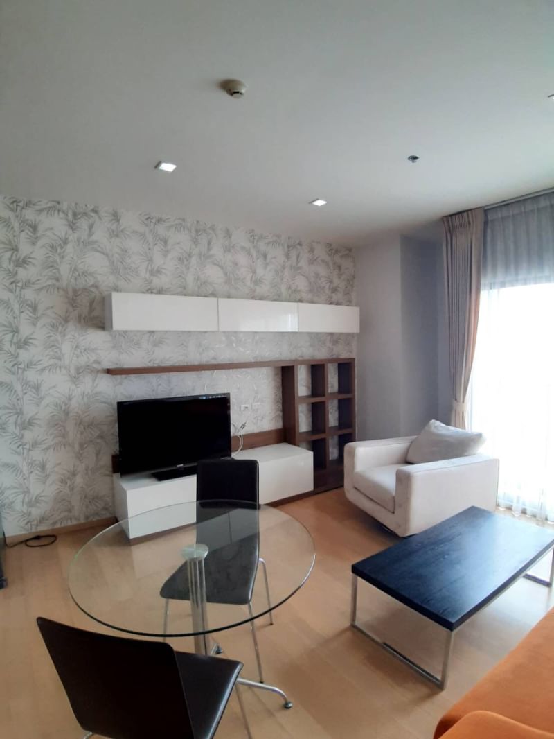 ให้เช่าคอนโด โนเบิล รีวิล พื้นที่ 48 ตร.ม. 1 ห้องนอน เช่า 30,000 บ/ด