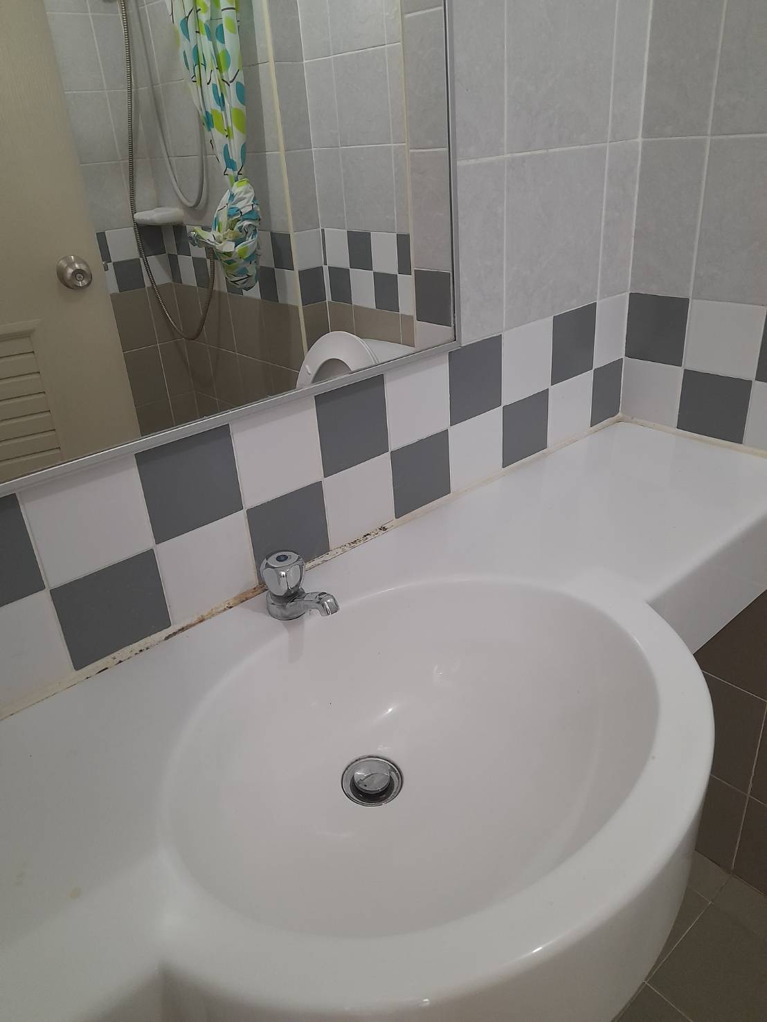 ให้เช่าลุมพินี คอนโดทาวน์ รามอินทรา-หลักสี่ พื้นที่ 25 ตร.ม. สตูดิโอ เช่า 6,500 บ/ด