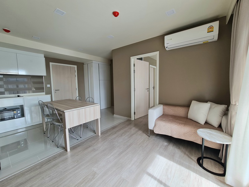 ให้เช่าคอนโด มาเอสโตร 03 รัชดา-พระราม 9 พื้นที่ 64 ตร.ม. 2 ห้องนอน เช่า 30,000 บ/ด