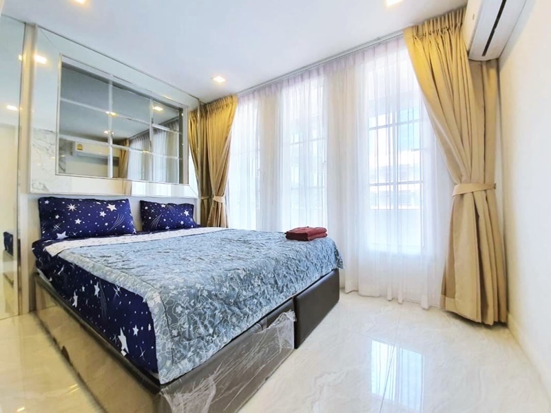 ขายคอนโด สยาม คอนโดมิเนียม พื้นที่ 75 ตร.ม. 2 ห้องนอน ขาย 9 ล้านบาท