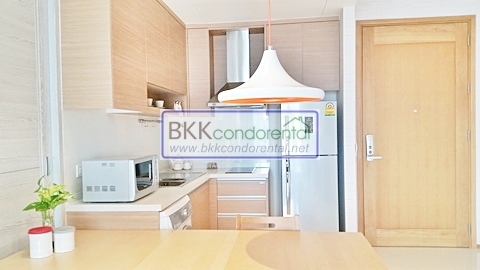 ให้เช่าคอนโด ดิ เอ็มโพริโอ เพลส พื้นที่ 48 ตร.ม. 1 ห้องนอน เช่า 40,000 บ/ด