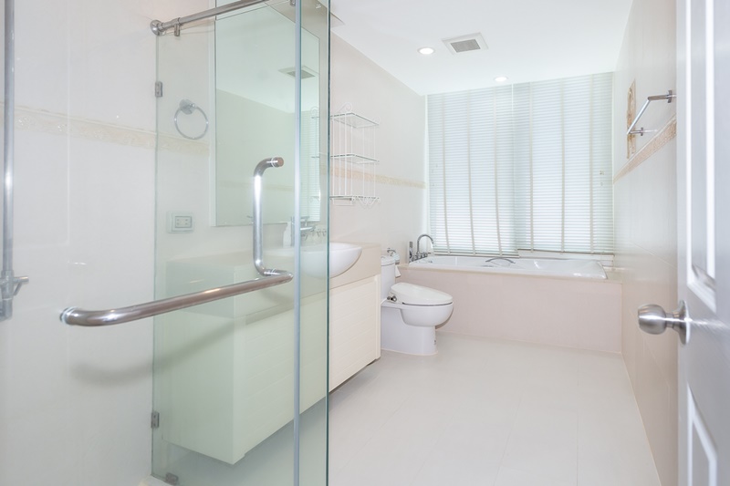 ให้เช่าคอนโด สิริ เรสซิเด้นซ์ พื้นที่ 140 ตร.ม. 3 ห้องนอน. เช่า 100,000 บ/ด