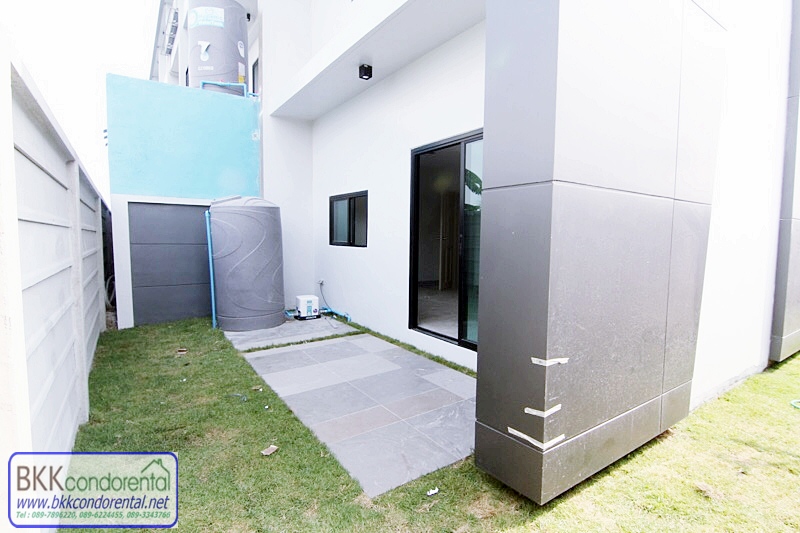 ขายและให้เช่าโฮม ออฟฟิศ 3.5 ชั้น เอช-เคป บิซ เซ็คเตอร์ อ่อนนุช พื้นที่ 30.8 ตร.วา ขาย 11.3 ล้านบาท หรือ ให้เช่า 60,000 บ./ด.