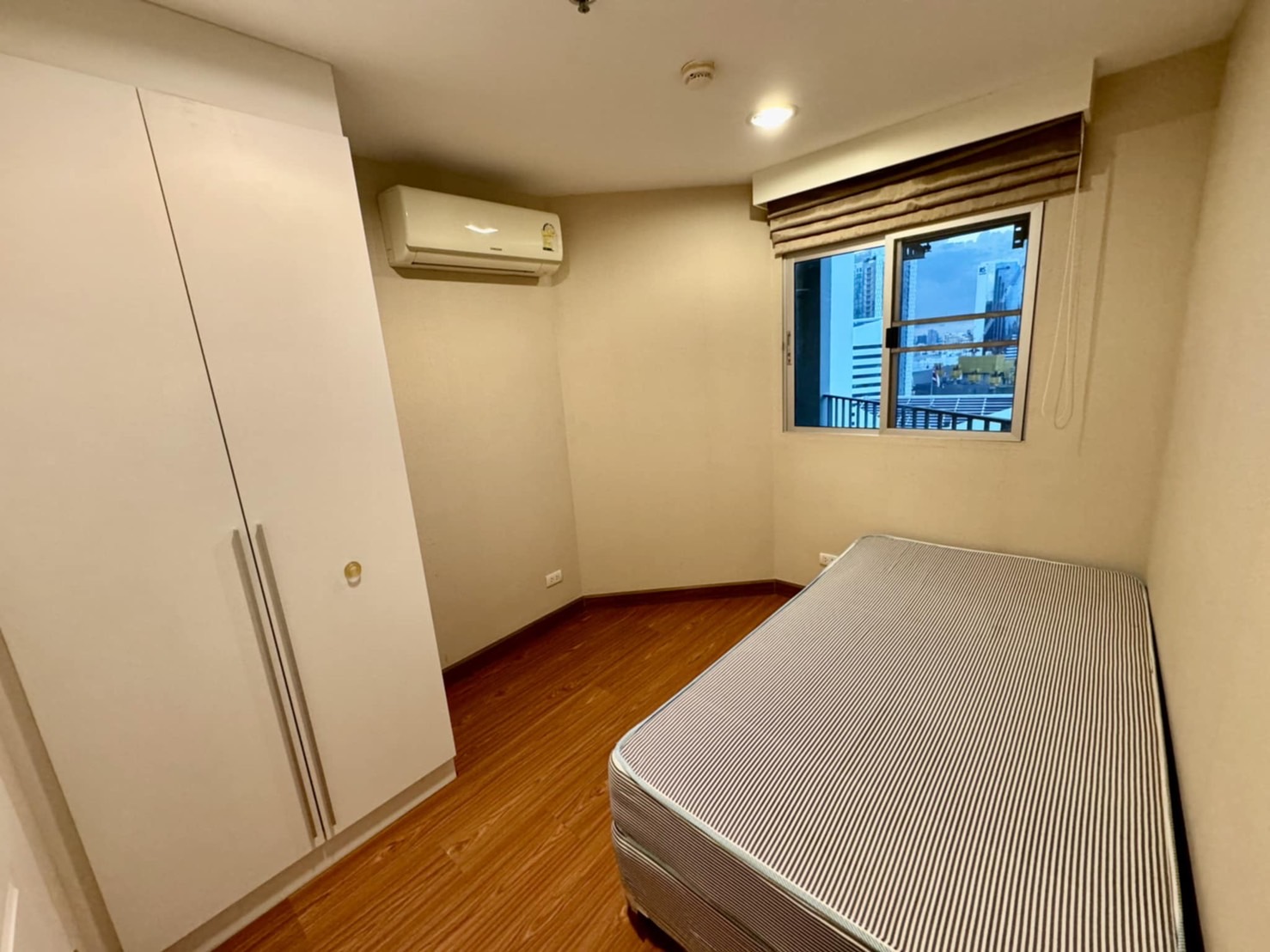 ให้เช่าคอนโด เบลล์ แกรนด์ พระราม 9 พื้นที่ 101 ตร.ม. 3 ห้องนอน เช่า 62,000 บ/ด