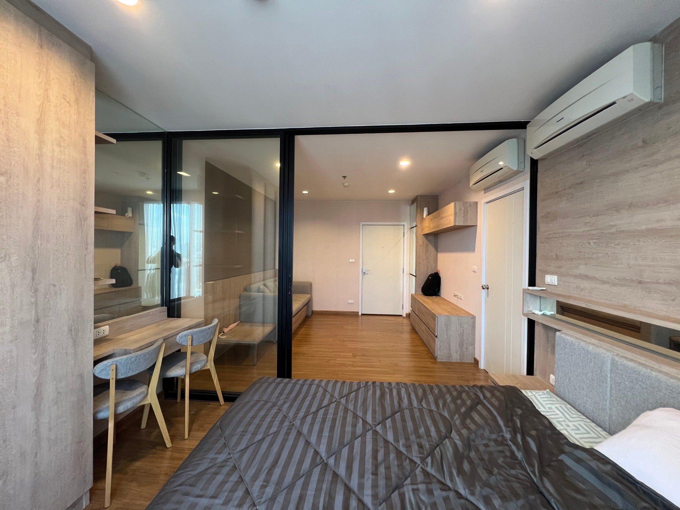 The Tree Interchange 1 bed 36 floor including washing machine 12,500 B