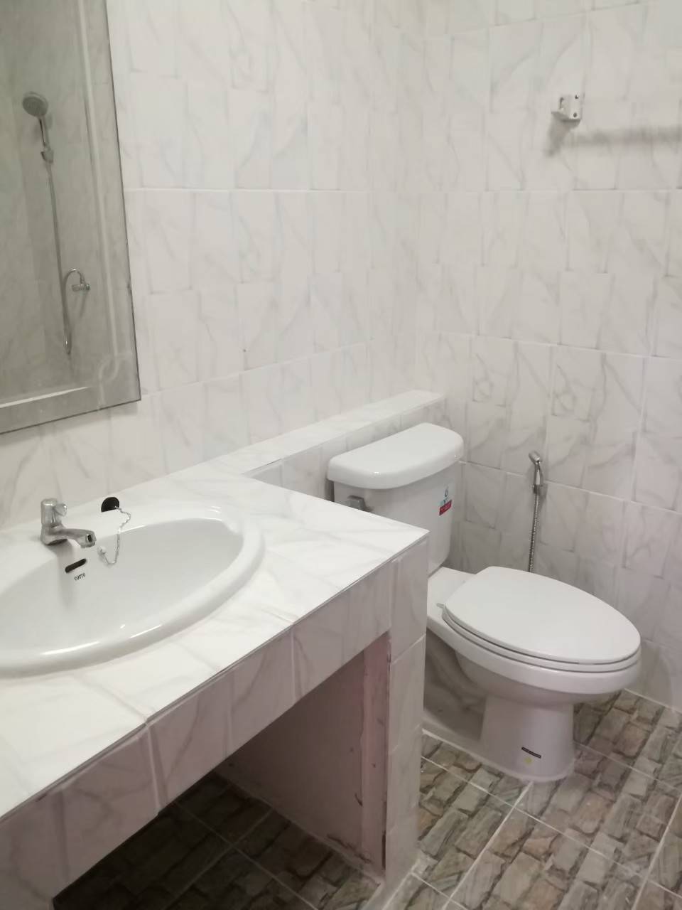 ให้เช่าทาวน์เฮ้าส์ 2 ชั้น ย่านลาดปลาเค้า พื้นที่ 19 ตารางวา 2 ห้องนอน