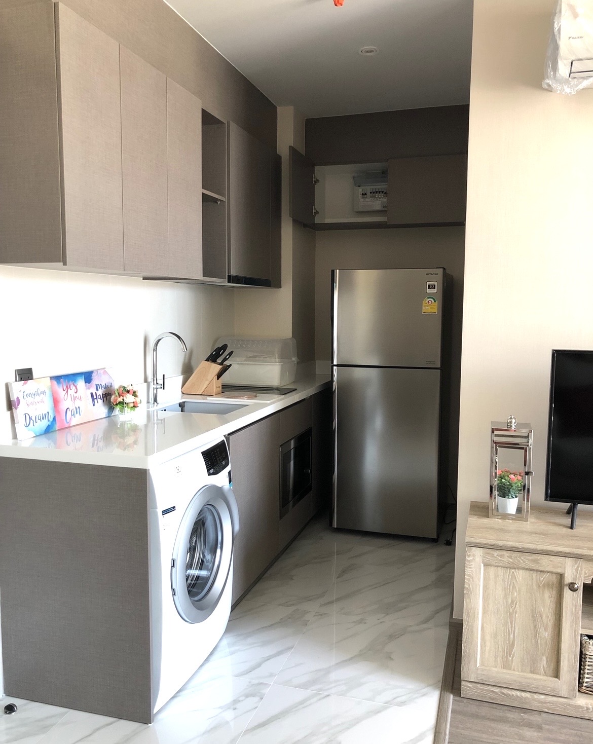 ให้เช่าคอนโด ริทึ่ม เอกมัย พื้นที่ 35 ตร.ม. 1 ห้องนอน เช่า 35,000 บ/ด