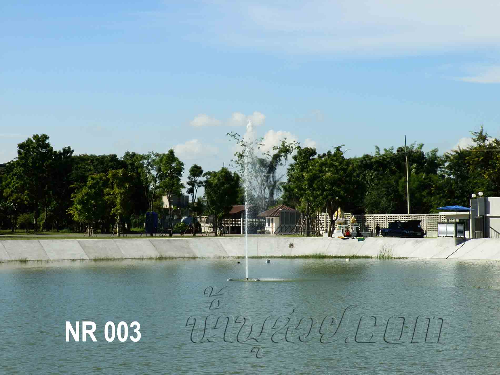 ชุดน้ำพุทุ่นลอยราคาประหยัด ที่โรงสี หนองบัวร่วมอุดม จ.นครสวรรค์