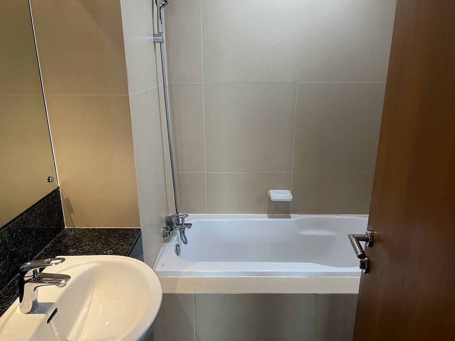 59 Heritage Soi 59 Sukumvit 2 bedrooms 2 toilets 72 sqm. Tower B 2X/F