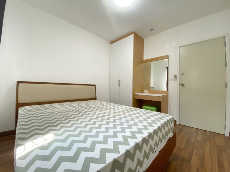 ให้เช่าทาวน์เฮ้าส์ 2 ชั้น ย่านพัฒนาการ 38 พื้นที่ 21 ตรว. 3 ห้องนอน เช่า 25,000 บ/ด