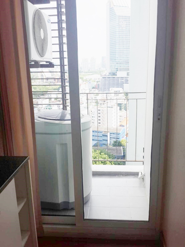 ให้เช่าคอนโด ไดมอนด์ รัชดา พื้นที่ 35 ตร.ม. 1 ห้องนอน เช่า 15,000 บ/ด