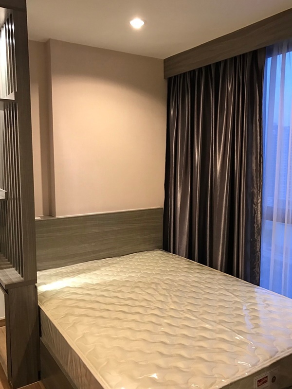 ขาย/ให้เช่า คอนโด เดอะ ทรี อินเตอร์เชนจ์ 23 ตร.ม. สตูดิโอ เช่า 8,000 บ/ด ขาย 2.5 ล.