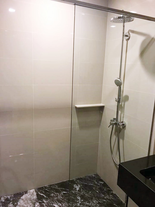 ให้เช่าคอนโด เอดจ์ สุขุมวิท 23 พื้นที่ 30.6 ตร.ม. 1 ห้องนอน เช่า 27,000 บ/ด