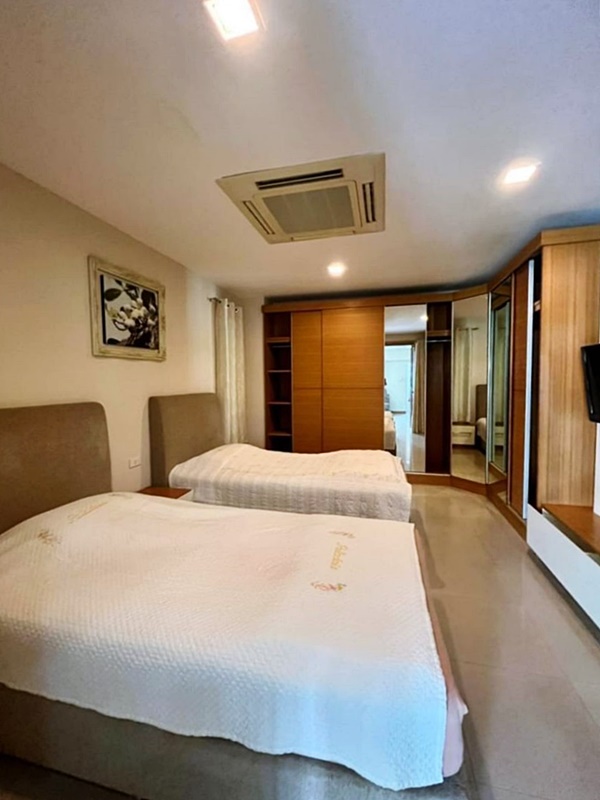 ให้เช่าคอนโด อารีย์ เพลส พหลโยธินพื้นที่ 76 ตร.ม. 1 ห้องนอน เช่า 23,000 บ/ด