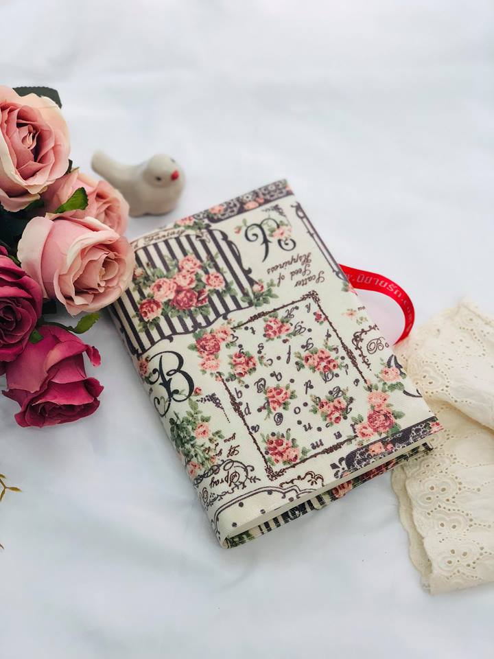ปกผ้าเคลือบกันน้ำ พื้นสีครีม ลายวินเทจ ขนาด 8" ( Pocket Book )