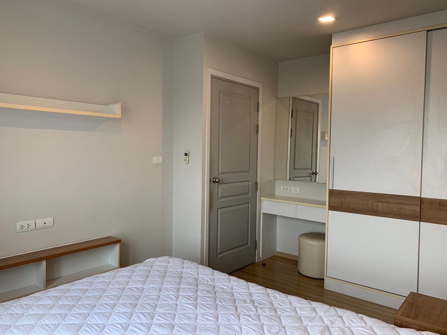 TD-J3.1 ให้เช่าคอนโด ริชพาร์ค 2 แอท เตาปูน อินเตอร์เชนจ์ พื้นที่ 30 ตร.ม. 1 ห้องนอน เช่า 9,500 บ/ด