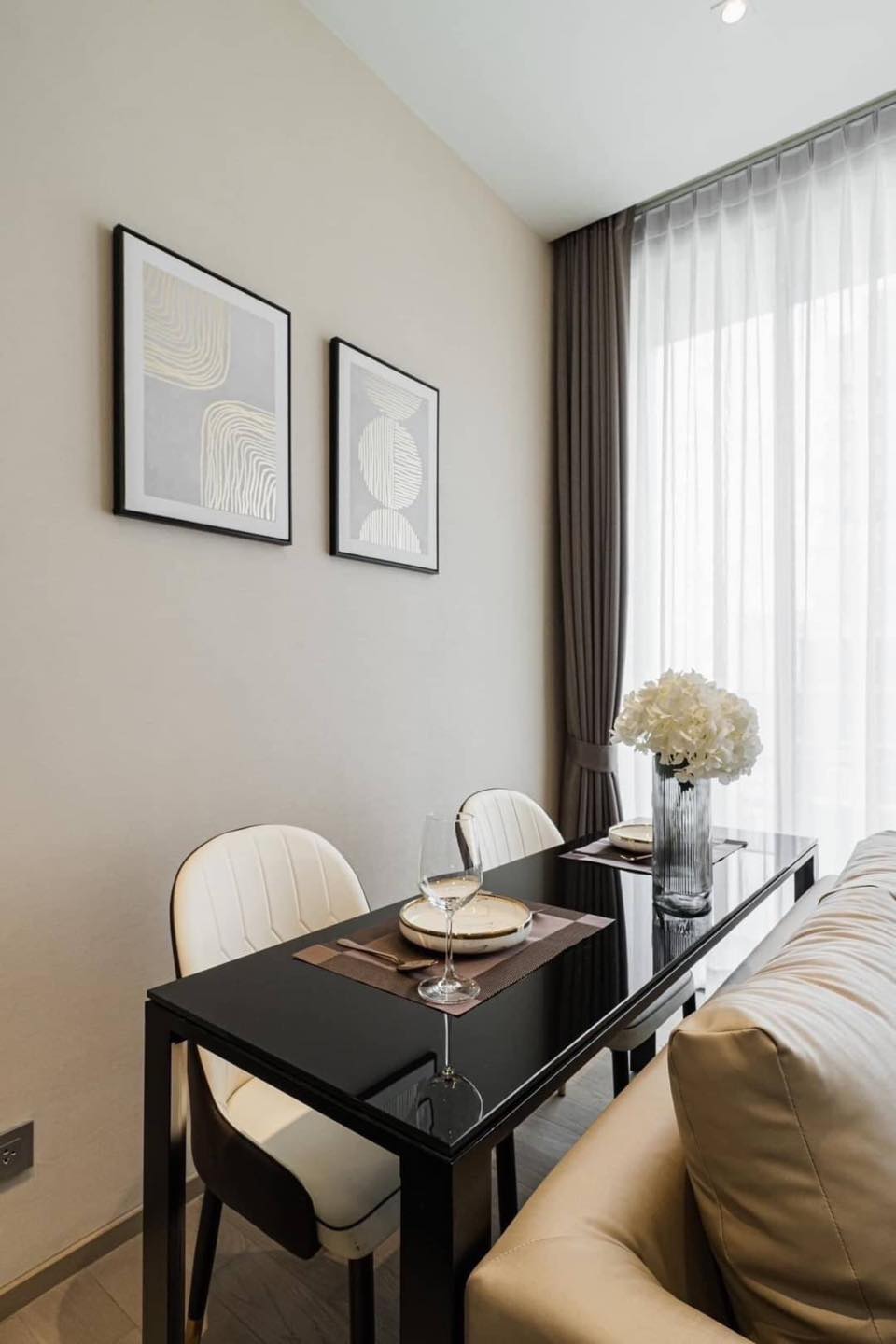 ให้เช่า ดิ เอส อโศก 45 ตร.ม. 1 ห้องนอน ราคา 45,000 บาท/เดือน