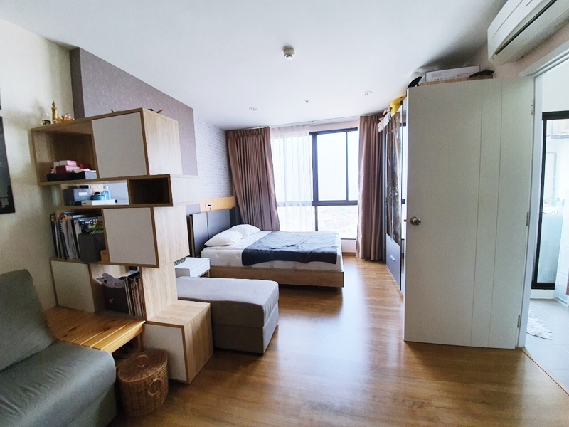 ให้เช่าคอนโด เดอะ ทรี อินเตอร์เชนจ์ พื้นที่ 30 ตร.ม. สตูดิโอ เช่า 10,000 บ/ด