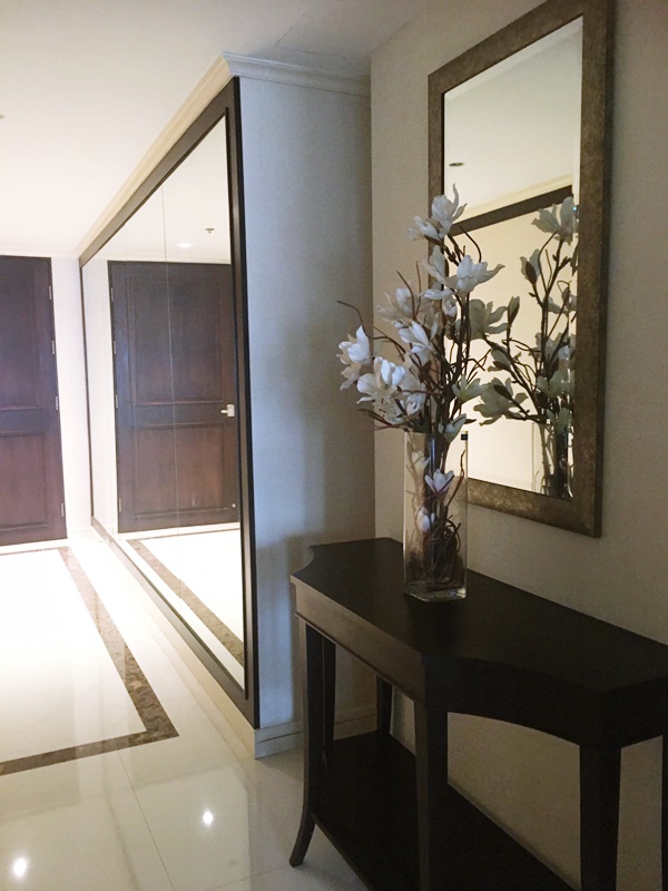 ขายคอนโด เดอะ โอเลียนเดอร์ พื้นที่ 170 ตร.ม. 3 ห้องนอน ขาย 22 ล้านบาท