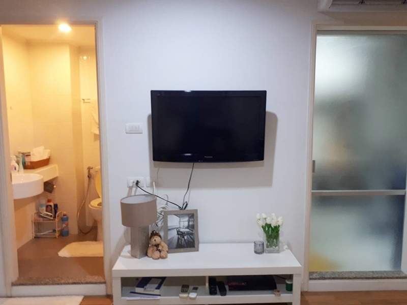 ให้เช่าคอนโด ลุมพินี เพลส รามอินทรา-หลักสี่ พื้นที่ 34.7 ตร.ม. 1ห้องนอน เช่า 10,500 บ/ด