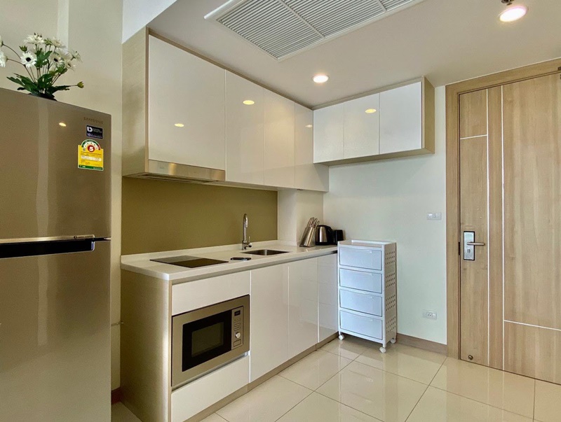 ขายคอนโดเดอะ ริเวียร่า วงศ์อมาตย์ บีช พื้นที่ 50 ตร.ม. 1 ห้องนอน ขาย 4.9 ล้านบาท