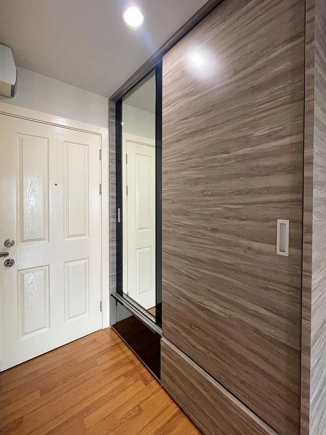 ให้เช่า รีเจ้นท์ โฮม18 แจ้งวัฒนะ หลักสี่ 30 ตร.ม 1 ห้องนอน ราคา 8,500 บาท/เดือน