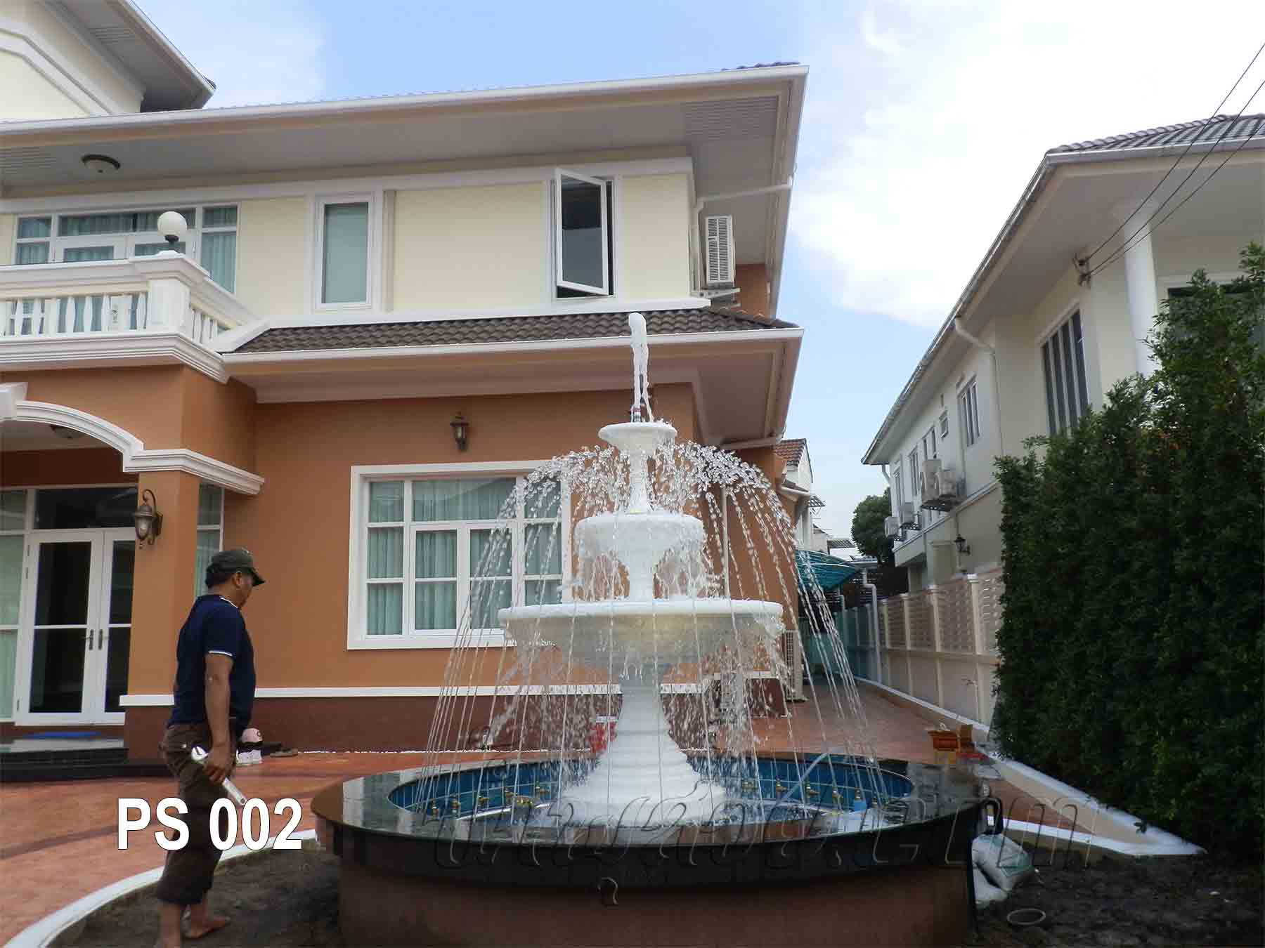 บ่อน้ำพุวงกลม พาน 3 ชั้นที่บ้าน พ.อ.สุนทร บ.ประชาสิริ 2