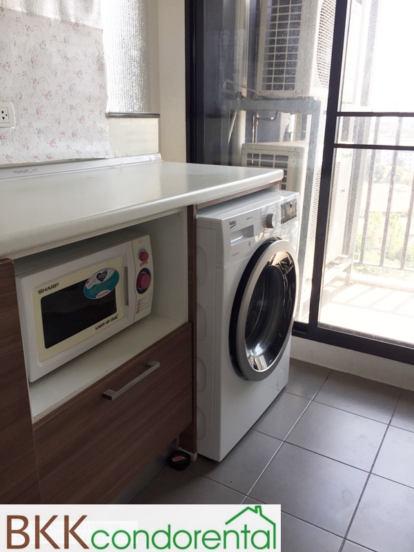 ขายคอนโด เดอะ ทรี อินเตอร์เชนจ์ พื้นที่ 63 ตร.ม. 2 ห้องนอน ขาย 5.6 ล้านบาท