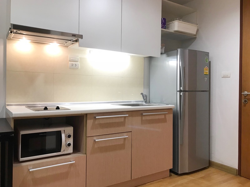 ขายคอนโด เรสซิเดนซ์ 52 พื้นที่ 35 ตร.ม. 1 ห้องนอน ขาย 3 ล้านบาท