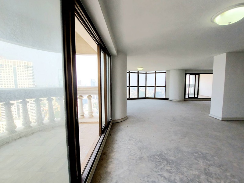 ขายคอนโด สเตท ทาวเวอร์ คอนโดมิเนียม 126 ตรม. (ห้องเปล่า) ขาย 10.7 ล้านบาท