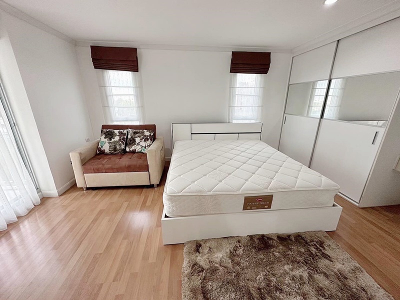 ขายคอนโด ลุมพินี เพลส พระราม 9 พื้นที่ 72 ตร.ม. 2 ห้องนอน ขาย 6.2 ล้านบาท