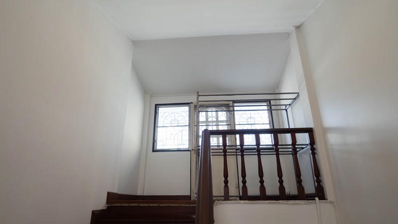 ให้เช่าทาวน์โฮม 4 ชั้น ย่านเอกมัย พื้นที่ 24 ตรว. 5 ห้องนอน เช่า 50,000 บ/ด