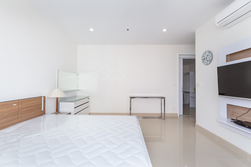 ให้เช่าคอนโด สิริ เรสซิเด้นซ์ พื้นที่ 140 ตร.ม. 3 ห้องนอน. เช่า 100,000 บ/ด