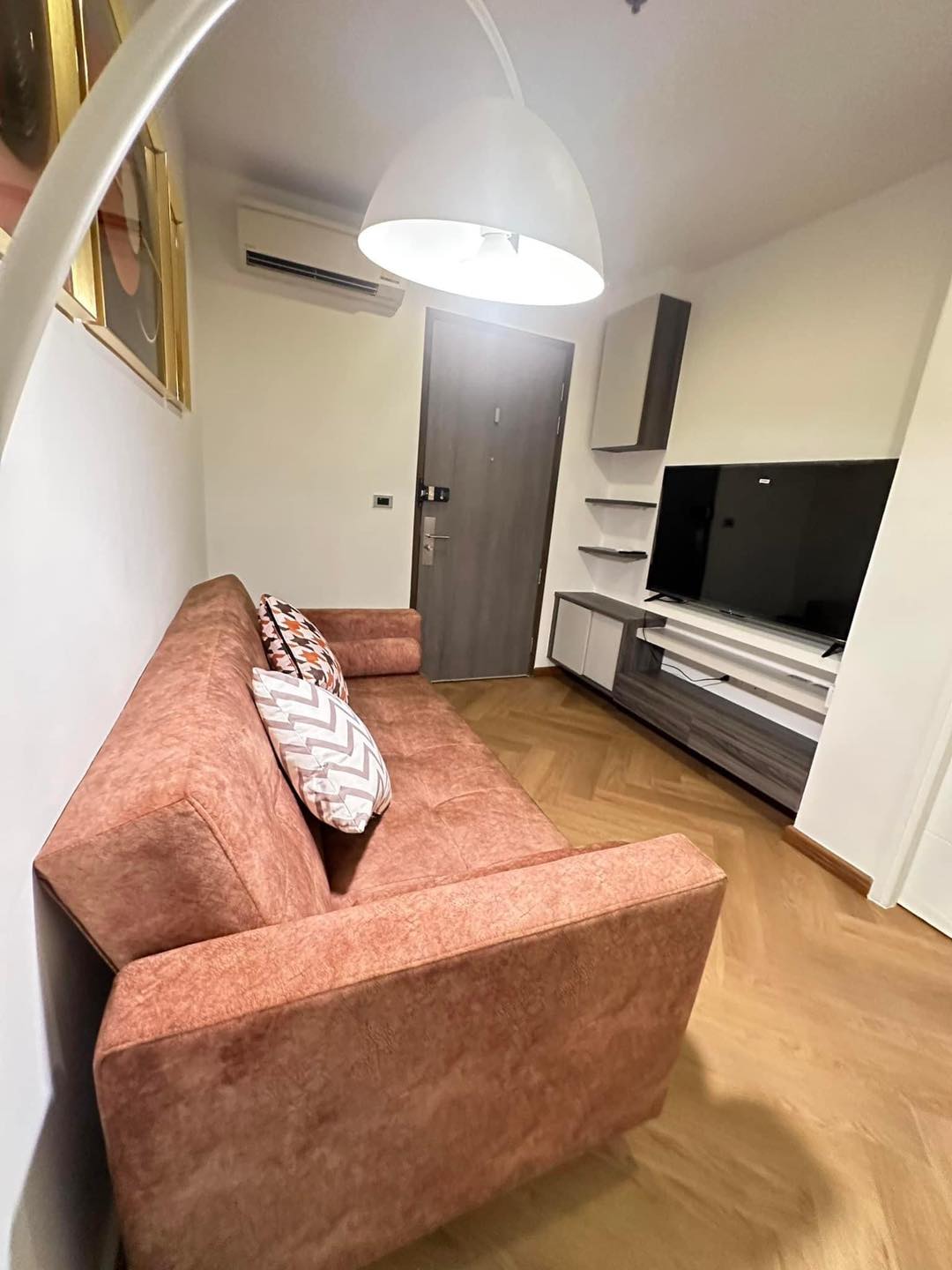 ให้เช่า Centric Huaykwang Station เซนทริค ห้วยขวาง สเตชั่น 1ห้องนอน 1ห้องน้ำ ขนาด32ตร.ม ราคา 18,000 บาท