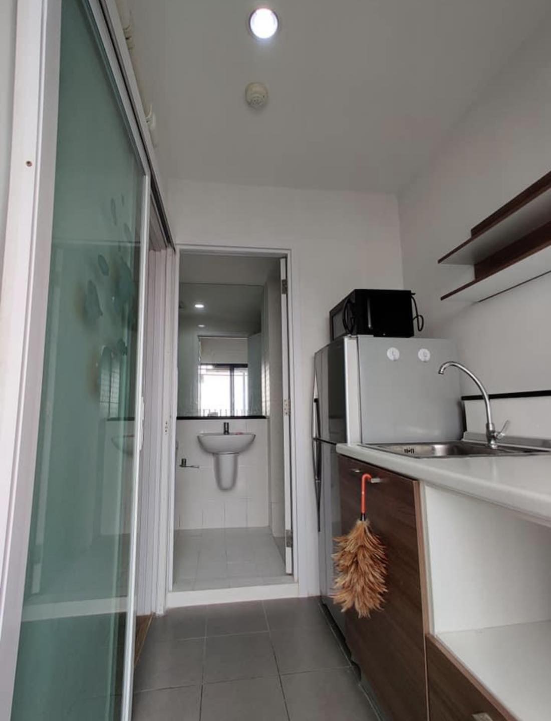 KS-J4.2 เดอะ ทรี อินเตอร์เชนจ์ 2ห้องนอน 1ห้องน้ำ ขนาด23ตร.ม ชั้น30 ทิศเหนือ ราคา 8,000บาท/เดือน สัญญา1ปี