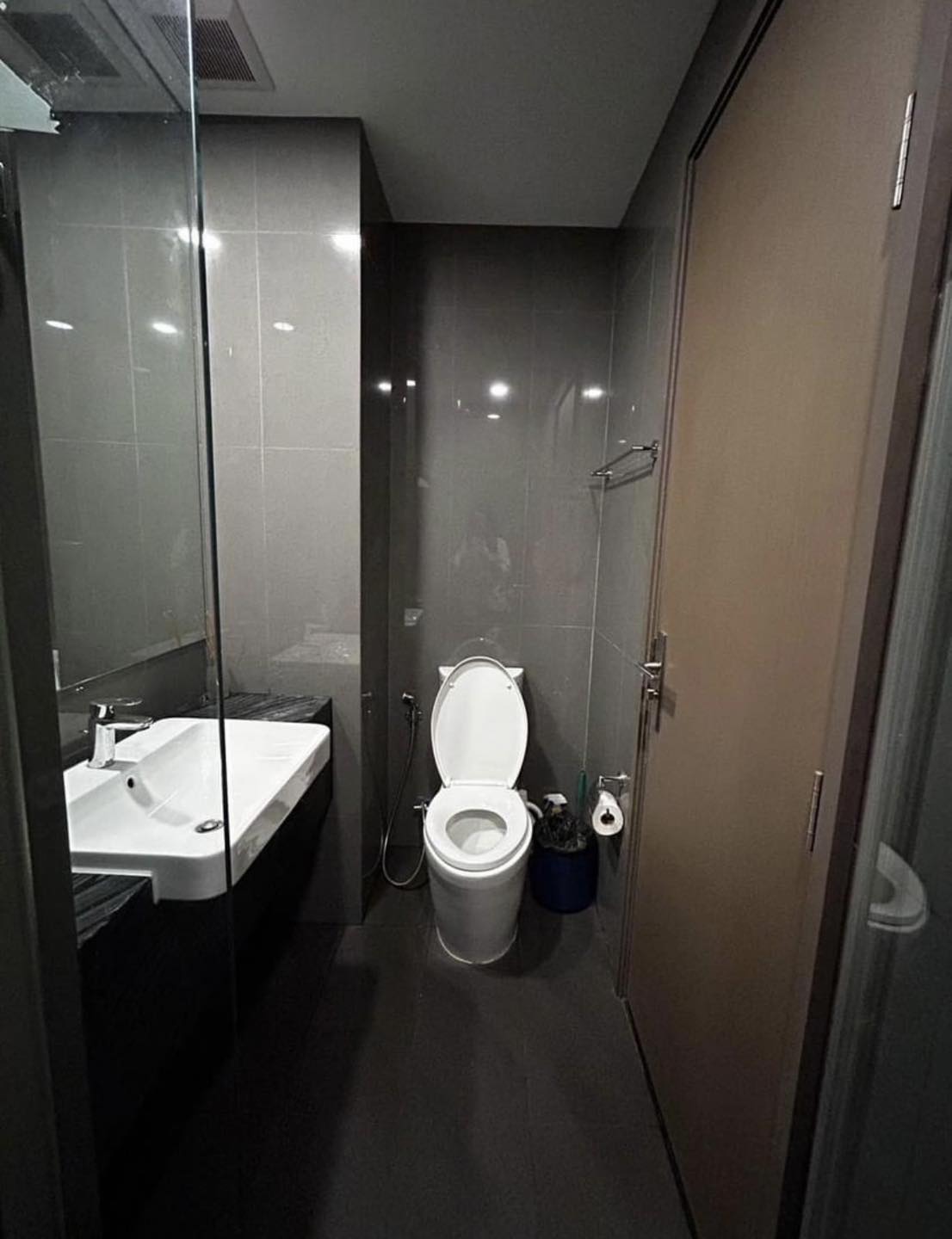 ให้เช่าคอนโด แอชตัน จุฬา สีลม พื้นที่ 35 ตร.ม. 1 ห้องนอน ราคา 28,000 บาท/เดือน