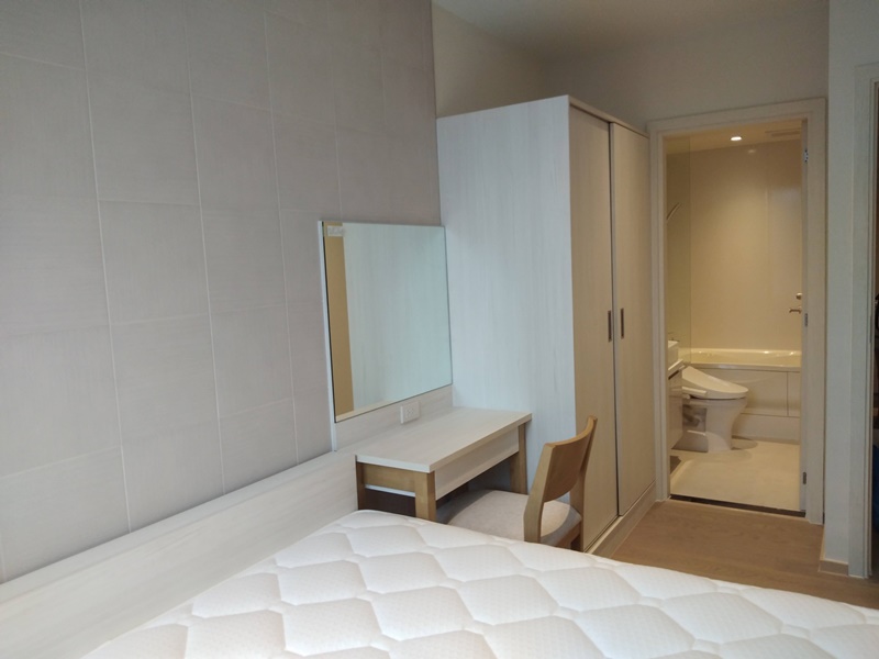 ให้เช่าคอนโด รูเนะสุ ทองหล่อ 5 พื้นที่ 36 ตร.ม. 1 ห้องนอน เช่า 18,000 บ/ด