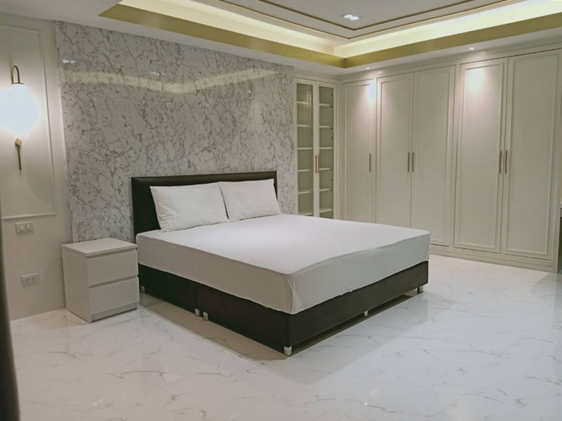 ให้เช่าคอนโด เดอะ วอเตอร์ฟอร์ด คอนโดมิเนียม 193.35 ตรม. 2 ห้องนอน เช่า 55,000 บ/ด