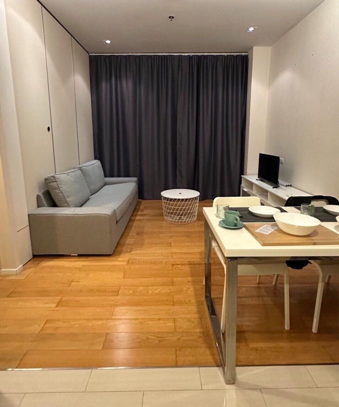 ให้เช่าคอนโด เซอร์เคิล ลิฟวิ่ง โปรโตไทพ์ พื้นที่ 47 ตรม. 1 ห้องนอน ราคาเช่า 27,000 บาท/เดือน