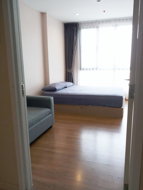 ให้เช่าคอนโด เดอะ ทรี อินเตอร์เชนจ์ พื้นที่ 23 ตร.ม. ห้องสตูดิโอ เช่า 8,000 บ/ด