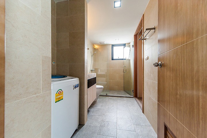 ให้เช่าคอนโด ซีวี 12 เดอะ เรสซิเดนซ์ พื้นที่ 95 ตร.ม. 2 ห้องนอน เช่า 65,000 บ/ด