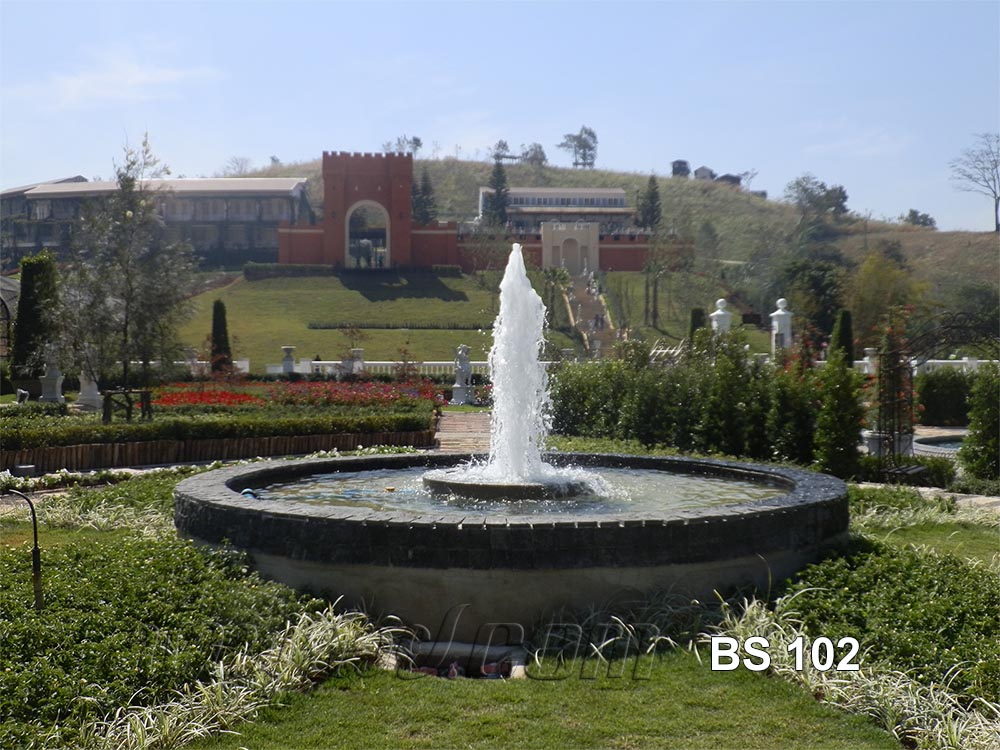 น้ำพุแต่งสวน ในโครงการ The BlueSky รีสอร์ท เขาค้อ